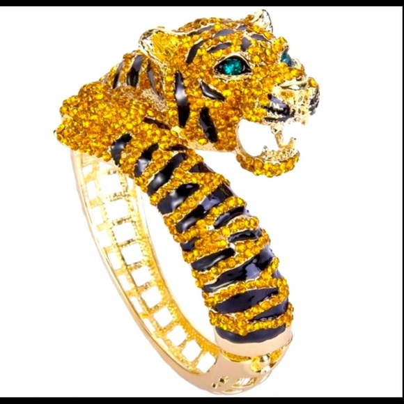 ✨Tiger 18k Gold Ring✨